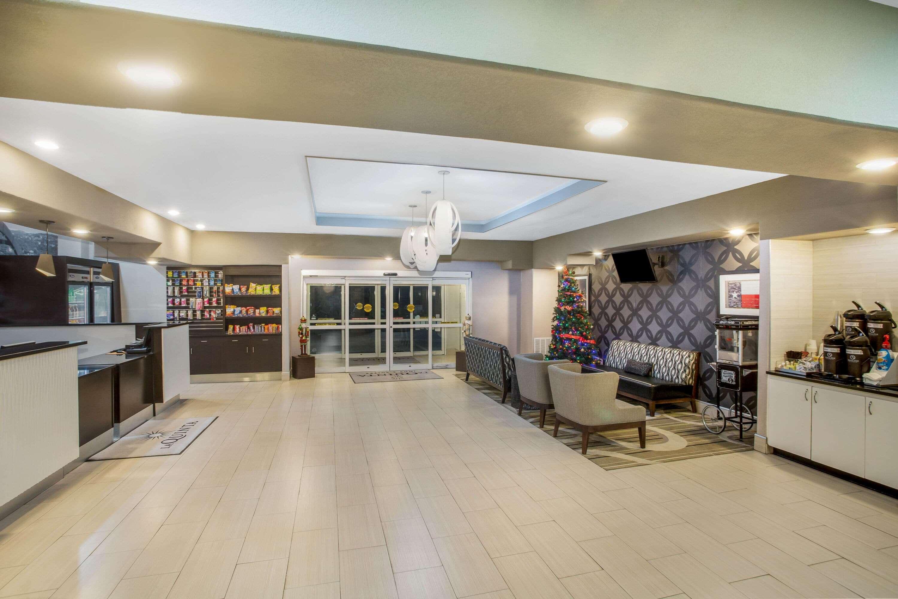 La Quinta By Wyndham Kyle - Austin South Hotel Екстериор снимка